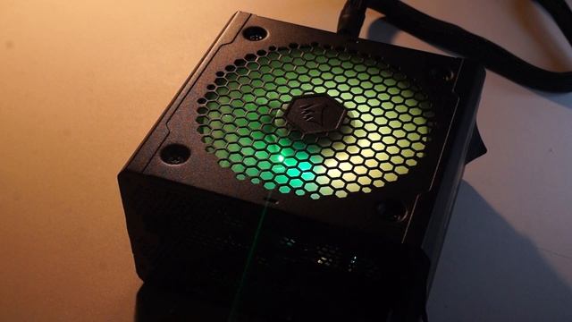 Работа подсветки в БП Corsair CX550F RGB смотреть онлайн