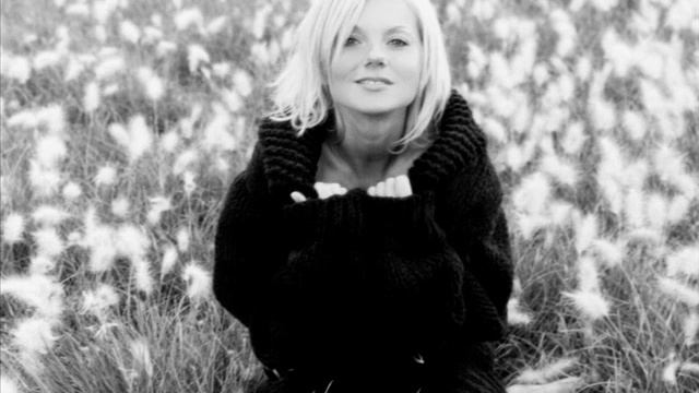 Geri Halliwell - Calling (Radio Edit) смотреть онлайн
