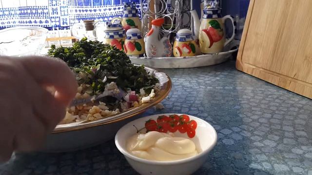 Салат с кальмарами и рисом смотреть онлайн