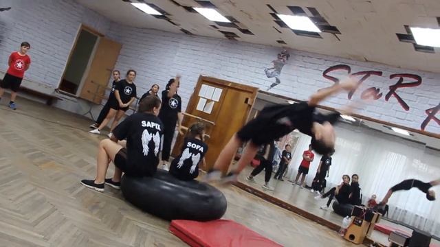 Акробатика "Star Kids" Кривой Рог. 12-15лет смотреть онлайн