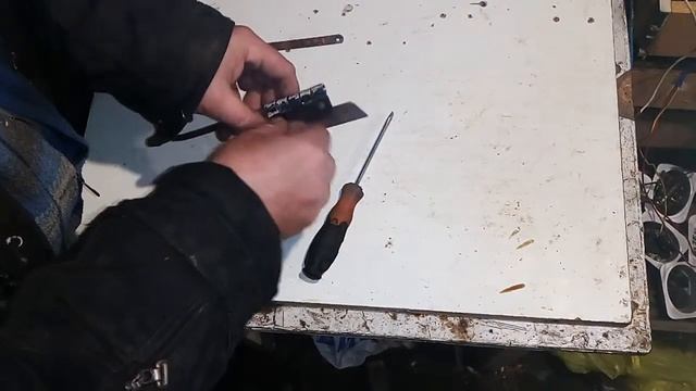 Гениальная, Крутая самоделка из ПОДРУЧНЫХ МАТЕРИАЛОВ самоделка смотреть онлайн
