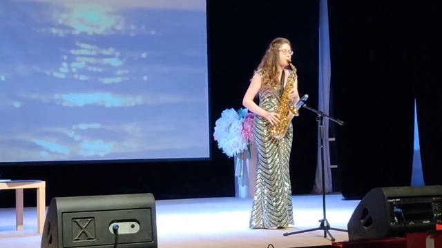 ЧелГУ - Институту права 30 лет / Валерия Котельникова, саксофон - Ветер с моря дул (кавер) смотреть онлайн