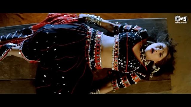 Lamba Lamba Ghunghat Kahe Ko Dala | Mujhko Rana Ji Maaf Karna | Bollywood Item Song смотреть онлайн