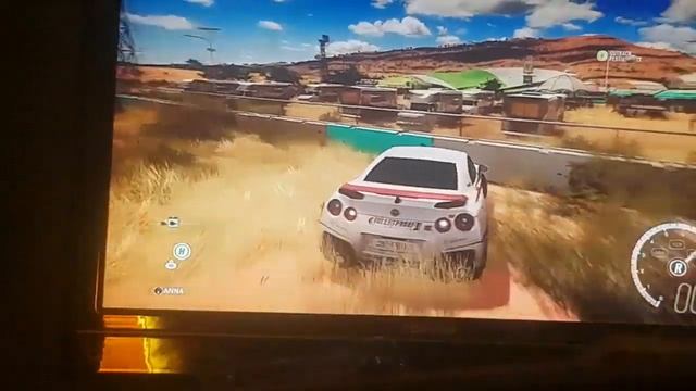 Which is better the Nissan GTR black edition or the Nissan GTR? (Forza Horizon 3) смотреть онлайн