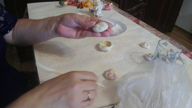Как сделать из одного молда разные личики. Мастер класс. смотреть онлайн