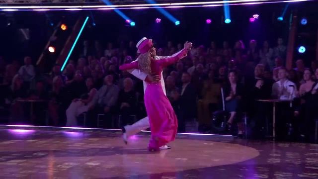 Barry Williams’ Music Video Night Quickstep – Dancing with the Stars смотреть онлайн