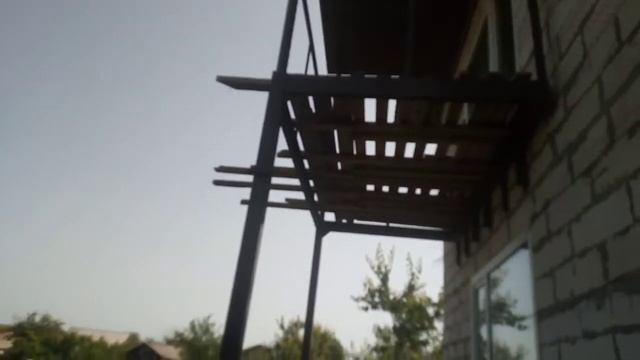 Навес над террасой своими руками. Начало 21июня 2022. часть 1. смотреть онлайн