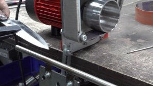 Приспособа для заточки ножей на гриндере.