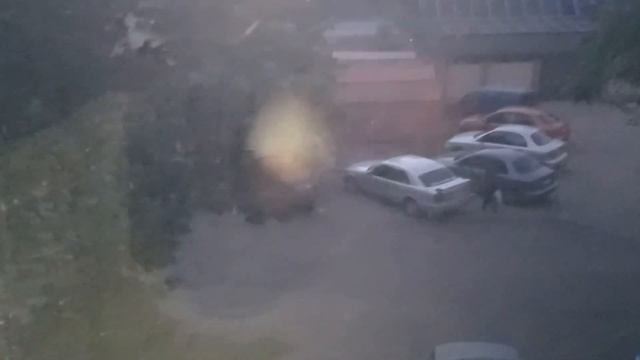 Необычный декор дверей лифта в подъезде 10-этажки смотреть онлайн