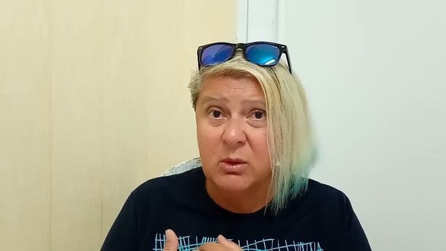 ОСТОРОЖНО ВОЛОНТЕРЫ! Мошенница разводит украинских беженцев на деньги, обещая "помощь". смотреть онлайн