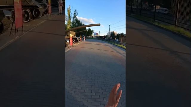 Паркур и Сальто | Нарвался на неприятности | Flips and Tricks | Parkour POV ran into trouble #short смотреть онлайн