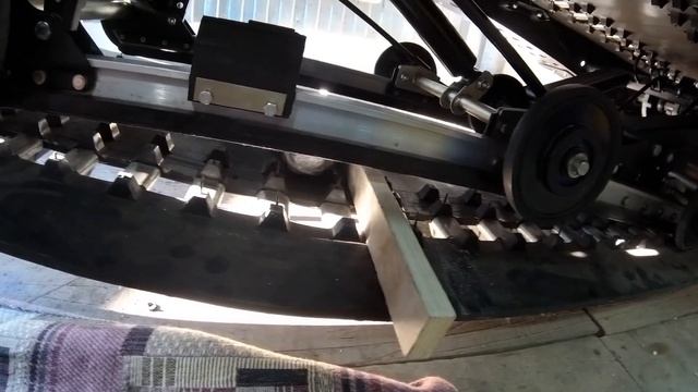 Регулировка гусеницы на снегоходе Тайга Патруль 550 swt. смотреть онлайн