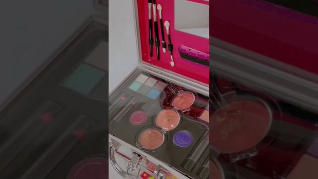 Чемодан косметики для маленькой принцессы смотреть онлайн