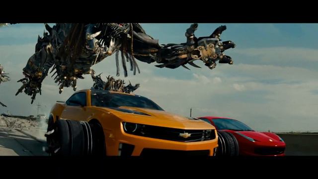 Transformers: Dark Of The Moon (2011) - Freeway Chase - Just Pure Action From Best Movies