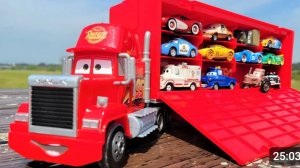 Более 50 игрушечных машинок Мини-машинка и трейлер Биг Мака | Видеоролики о машинах для детей