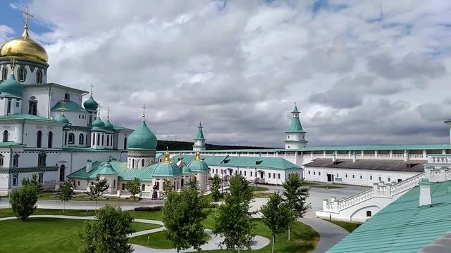 Монастырь Новый Иерусалим. Вид на Воскресенский собор. Погода. + 20 тепла. 02.07.21 смотреть онлайн