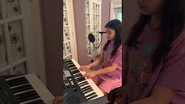 Africa (Toto) - Kaelani age 9. Piano смотреть онлайн