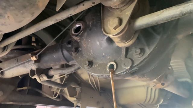 Ford Falcon AU Differential Service How To смотреть онлайн