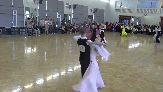 D класс Юниоры 1 1/2 финала стандарт смотреть онлайн