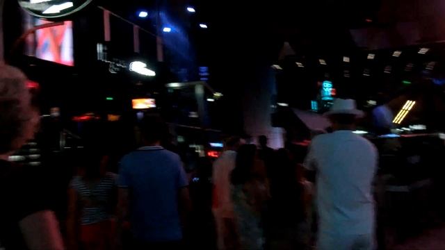 [Malta] Explore the Night life (in Paceville) смотреть онлайн