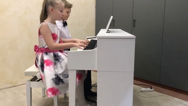 Форт ансамбль Новоселова Соня-Стрельцов Петя(10лет).В.Коровицын «Куклы сеньора Карабаса» смотреть онлайн