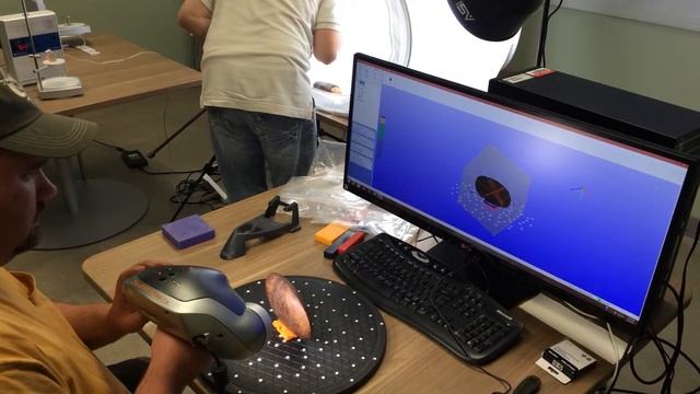 3d Scanning a Late Archaic grooved axe blade. смотреть онлайн