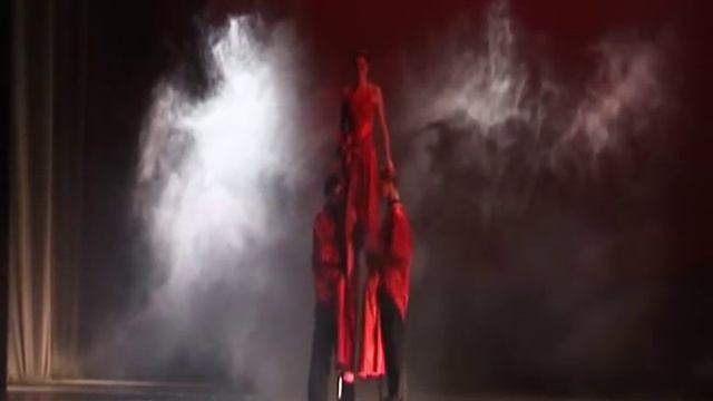 Tango de Roxanne na szczudłach смотреть онлайн