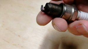 Расход или жор масла. Как определить причину по свече зажигания на 100%. Кольца или сальники клапан