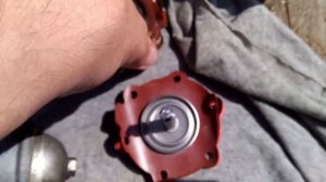 ВАЗ 21043 (ВАЗ 2101 – ВАЗ 2107) – Замена мембраны топливного насоса