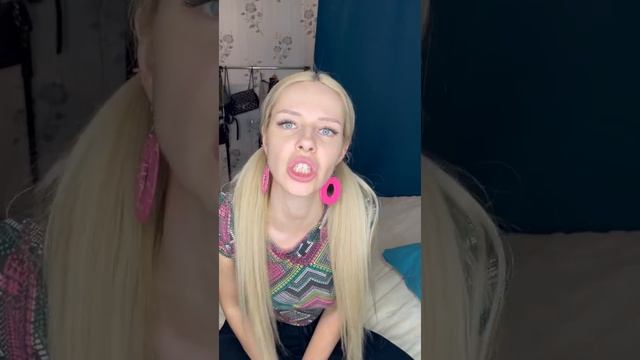 Света и ДУХ зубной феи. Страшилка про гнилой зуб #shorts смотреть онлайн