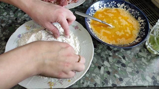 Вкусные и сочные отбивные из свинины! ? смотреть онлайн