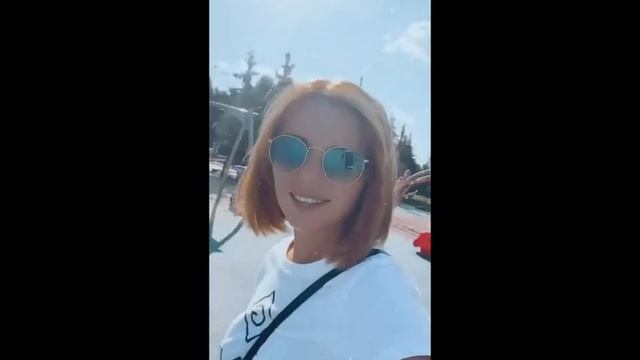 Ольга Кузьмина выбрала новую мебель и сводила детей на Поклонную гору. смотреть онлайн