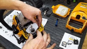 Ремонт карбюратора на бензопиле Чемпион 250. Заливает свечу, глохнет