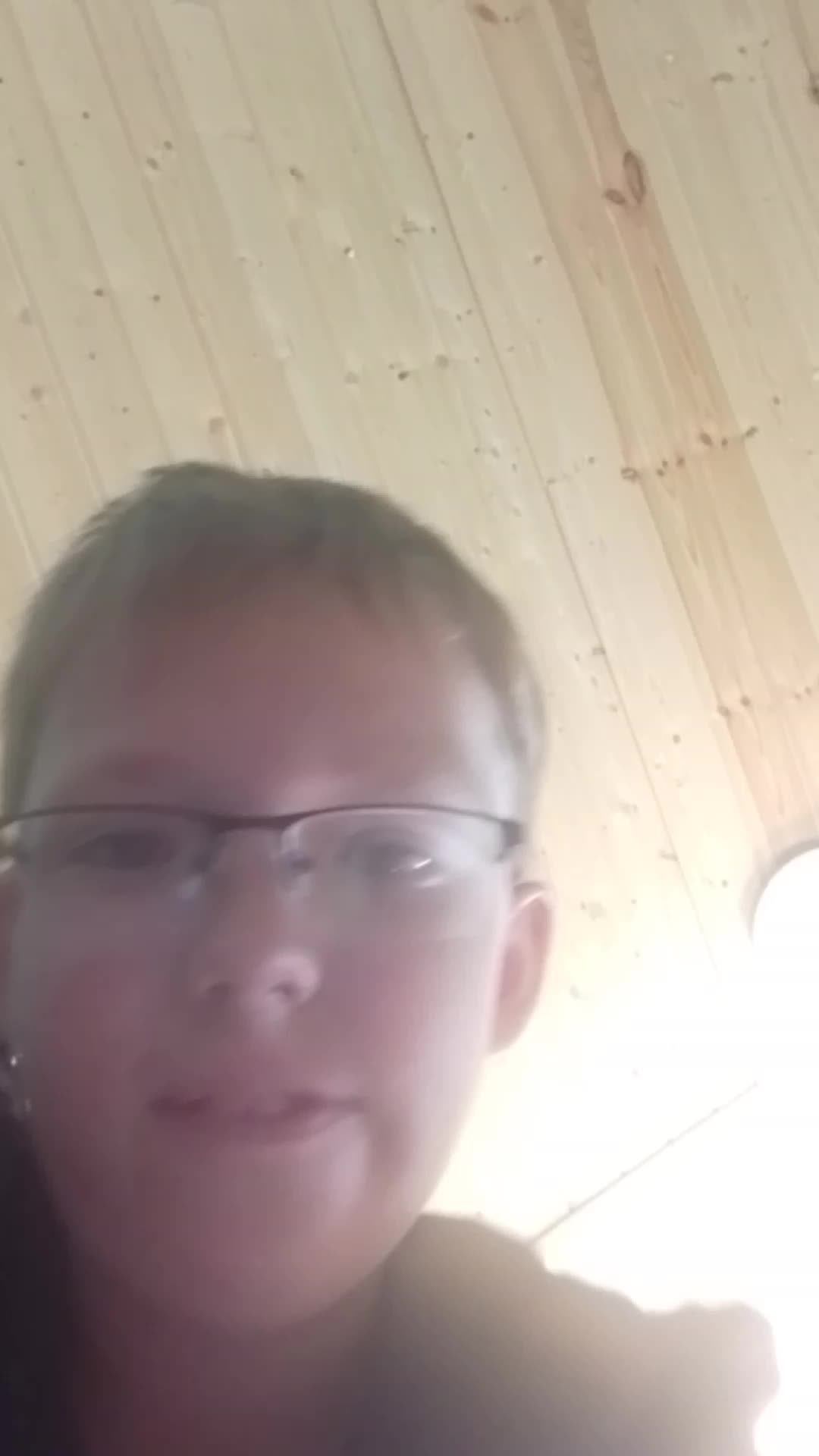 выполняю задания от подпишиков предлогайте