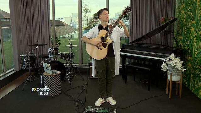 Marcin Patrzalek Performs “Mission Impossible Theme Song” смотреть онлайн