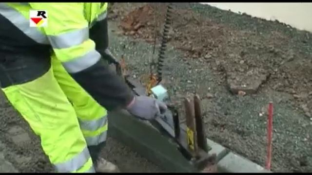 машина для укладки бордюрных камней BORDURMATIC смотреть онлайн