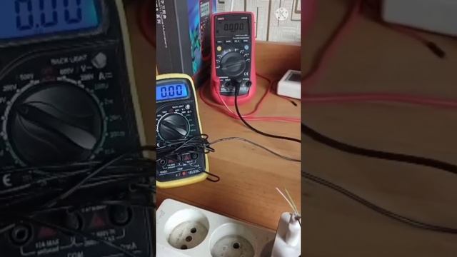 Тест зарядных устройств для телефонов. Сколько на самом деле ампер выдают зарядные устройства? смотреть онлайн