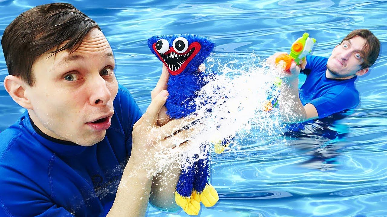 Хаги Ваги против Акватим! Все игрушки в опасности - Игры битвы для мальчиков в Аквапарке! смотреть онлайн