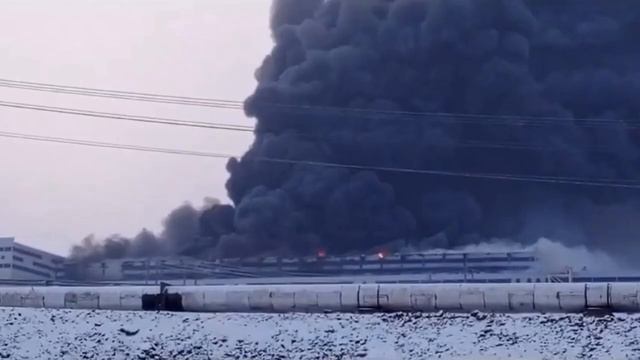 2023 11 08 КРЖ На россии мощный пожар на горно обогатительном комбинате «Озёрный» смотреть онлайн