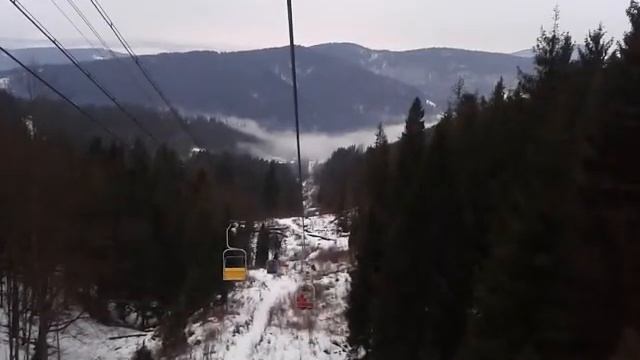 Спускаемся после катания на лыжах! смотреть онлайн