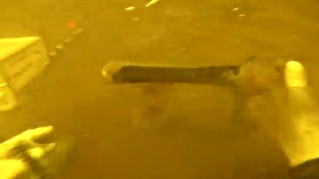 Друг прислал видео, Я ОФИГЕЛ, что можно найти под водой. смотреть онлайн