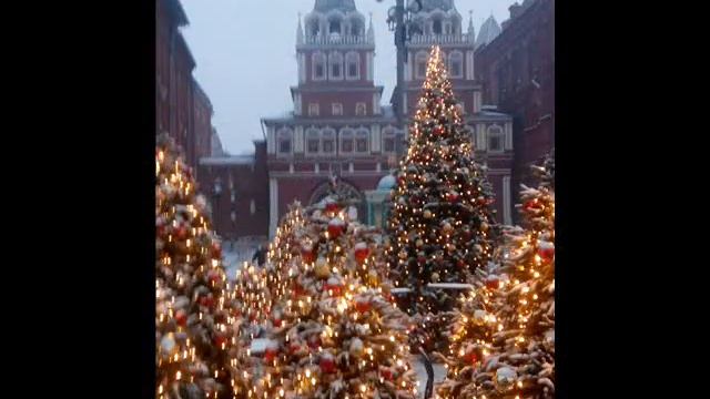 НОВОГОДНЯЯ МОСКВА смотреть онлайн