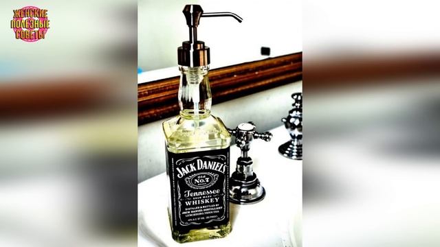 Женщина собирает грязные бутылки на улице. Когда соседи узнали зачем – впали в ступор! смотреть онлайн