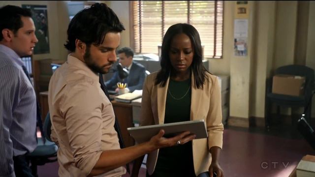 Matt McGorry / Aja Naomi King/Michaela Pratt  - How To Get Away With Murder #25