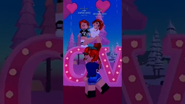 Задний фон всегда лучше :) #roblox #mm2 #ttd3 #роблокс #скины #вроблокс смотреть онлайн