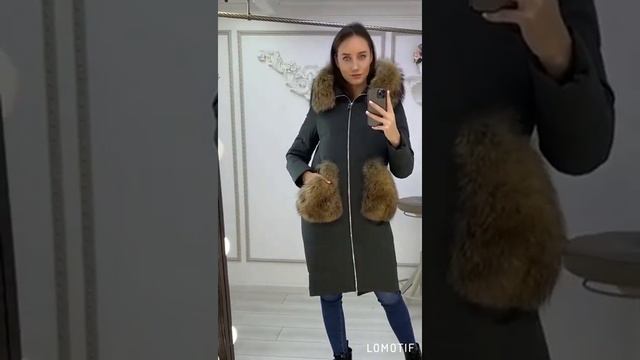 Женская куртка теплая с мехом на капюшоне и карманах смотреть онлайн
