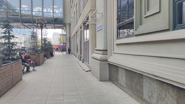 Один из самых новых торговых центров Екатеринбурга (ТРЦ Пассаж) смотреть онлайн