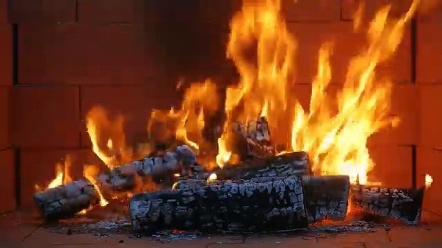 ? Потрескивающий костер ветреной зимней ночью 10 часов 50fps ? Уютный камин 4K для сна смотреть онлайн