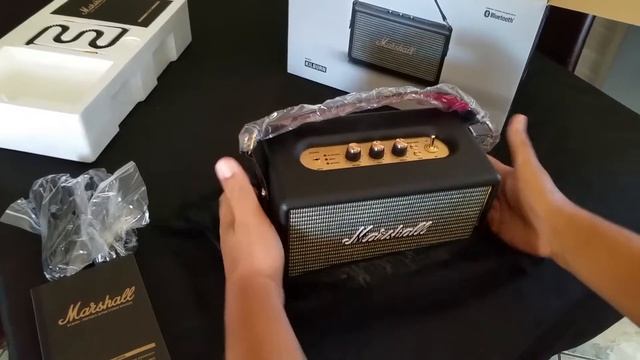 Unboxing Marshall Kilburn смотреть онлайн