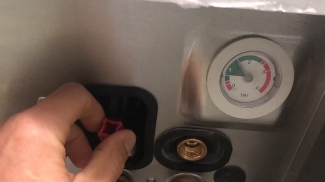 Как залить в центральное отопление воду, Недостаток воды в котле Ошибка центрального котла смотреть онлайн
